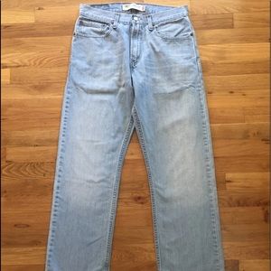Like New! Men’s 31” 505 Levi’s Regular fit